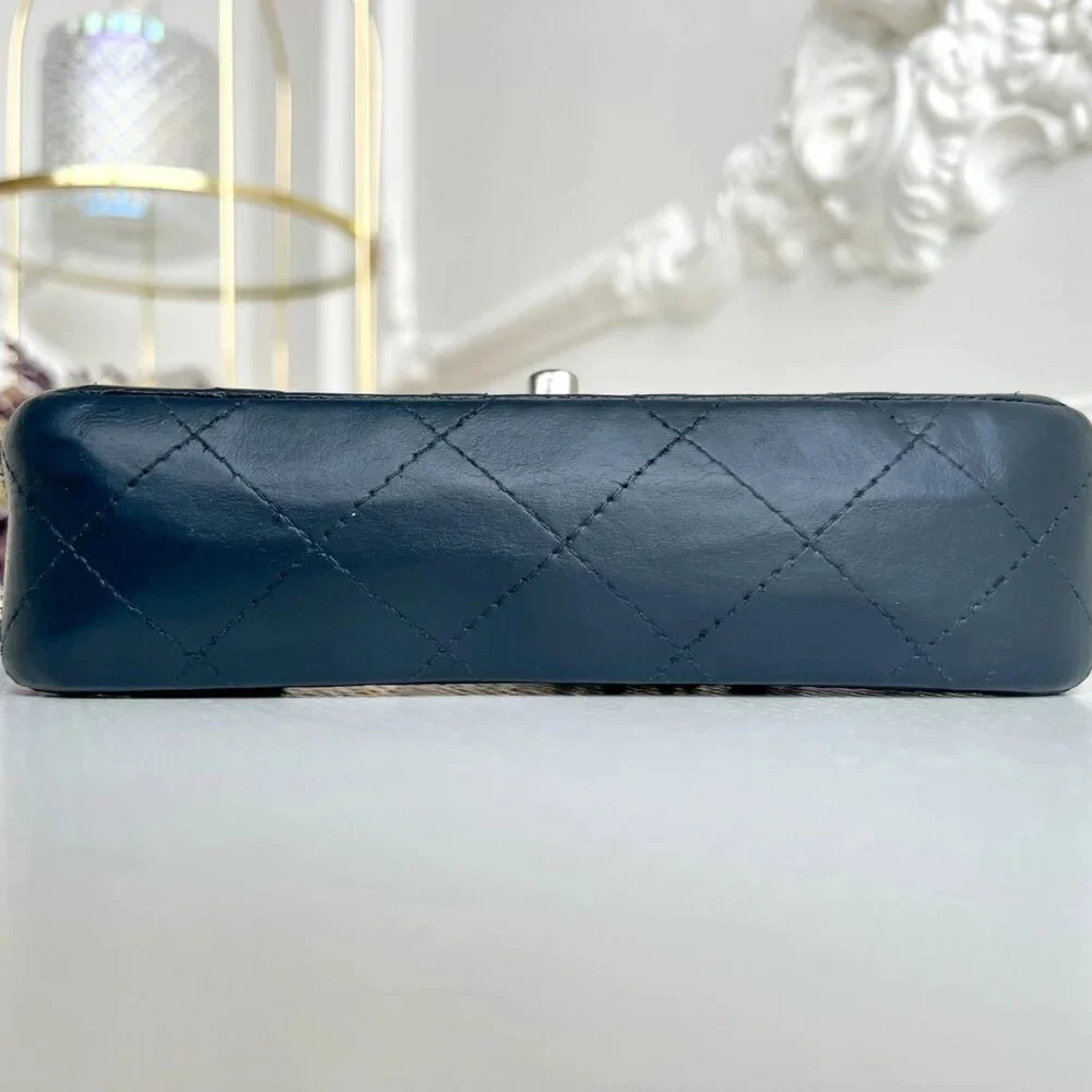 Authentic Chanel Dark Gray Lambskin Crossbody Bag Purse B0910 trdst2016-010526 - Picture 9 of 16